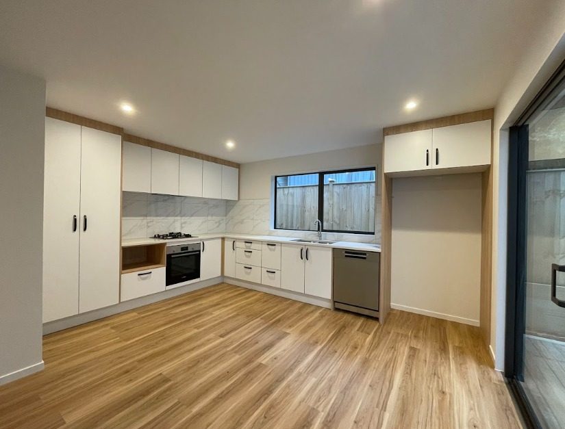 7C Pinehurst Place, Wattle Downs, Auckland - Carousel 2