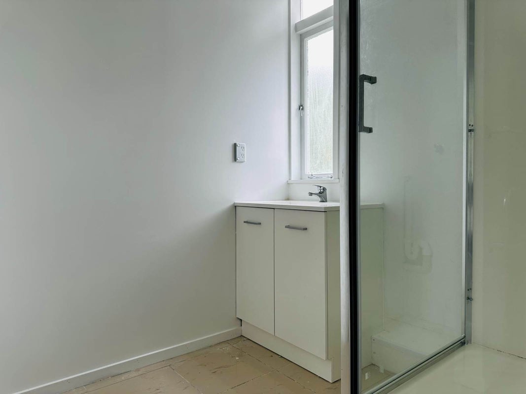 6/4 William Avenue, Greenlane, Auckland - Carousel 7