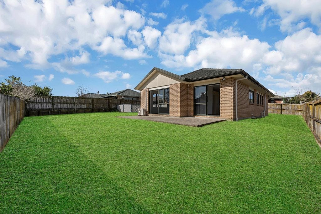 15 Broadhurst Road, Flat Bush, Auckland - Carousel 2