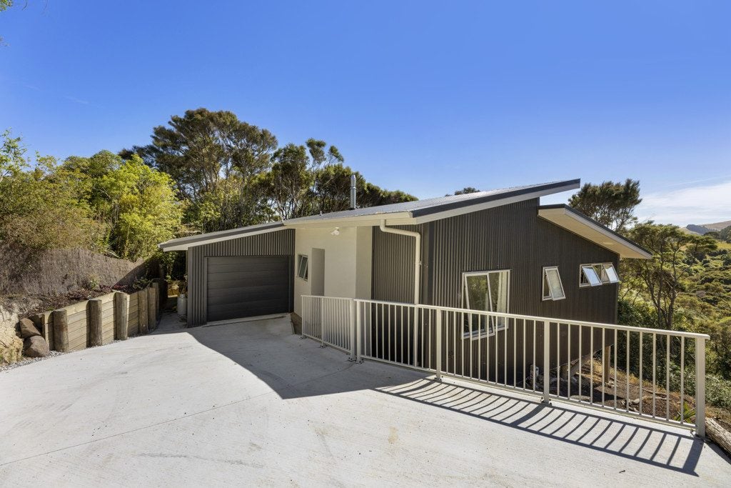 11 Treetop Drive, Portobello, Dunedin - Carousel 1