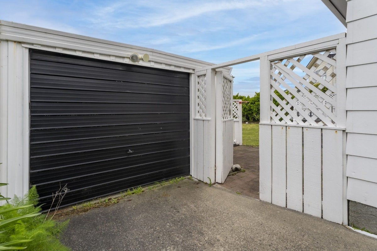 17 Trinidad Crescent, Grenada Village, Wellington - Carousel 20