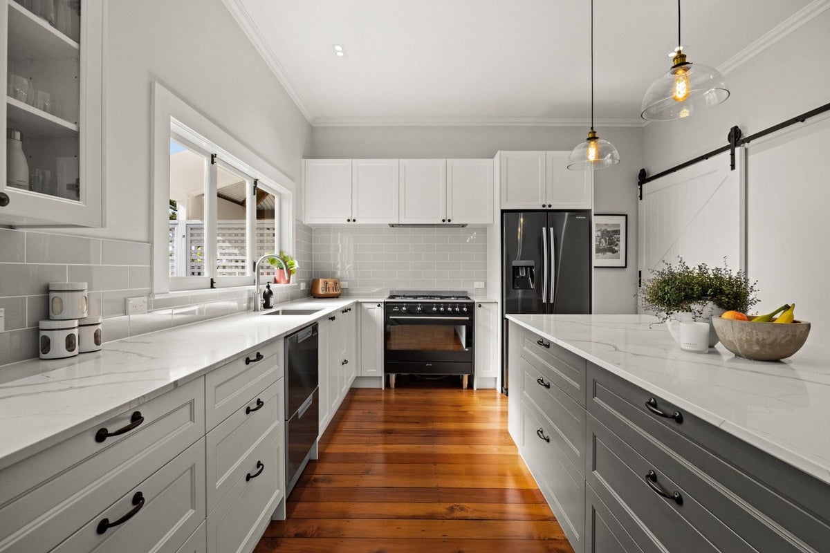 127 Vigor Brown Street, Napier South, Napier - Carousel 2