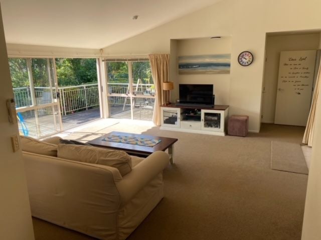 7 Blue Heron Rise, Stanmore Bay, Auckland - Carousel 2