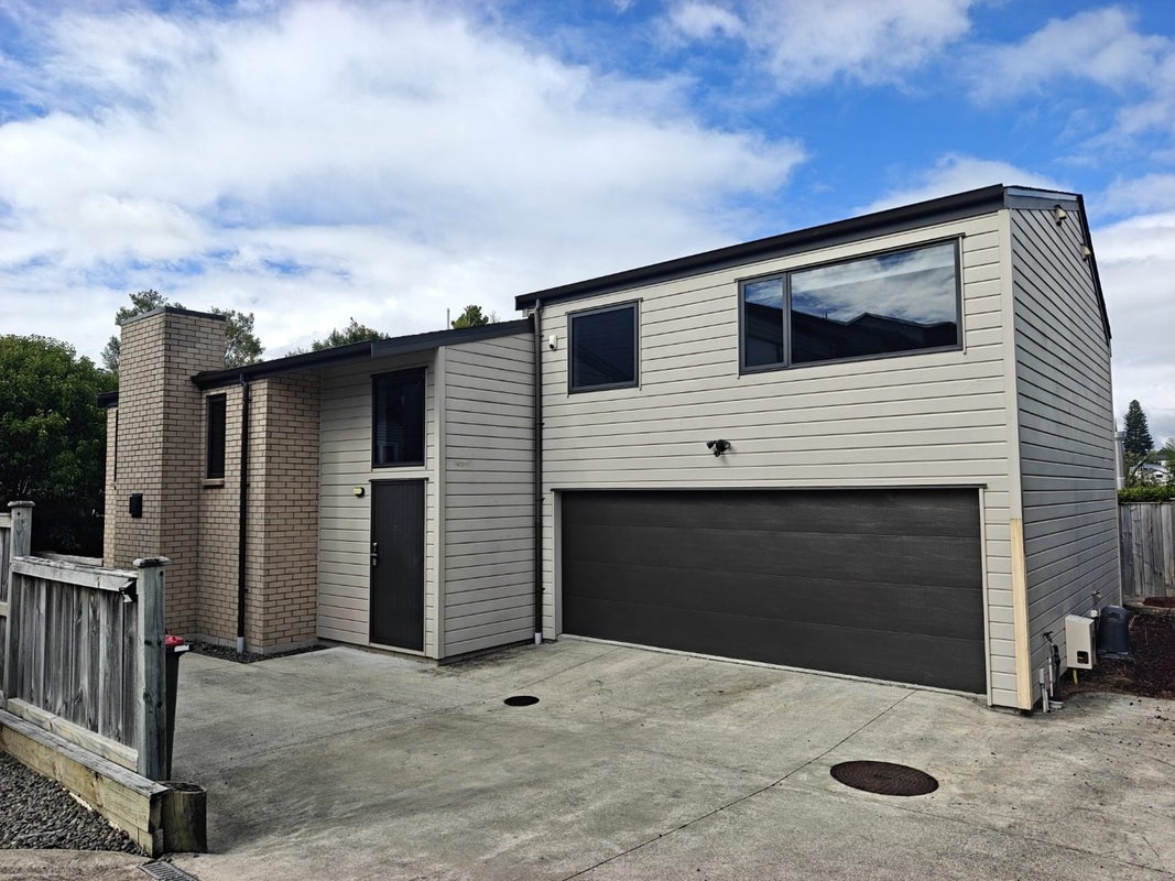 22D Dallinghoe Crescent, Milford, Auckland - Carousel 1