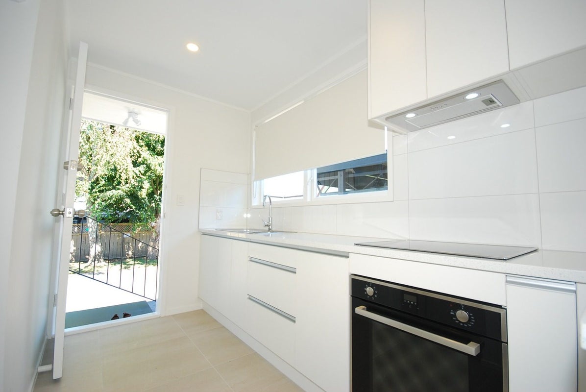 18D Clinker Street, Three Kings, Auckland - Carousel 1