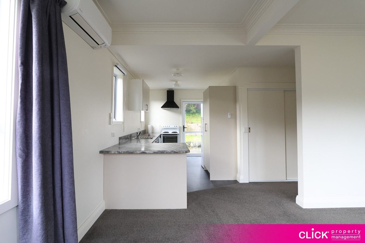 4 Rhodes Terrace, North East Valley, Dunedin - Carousel 1