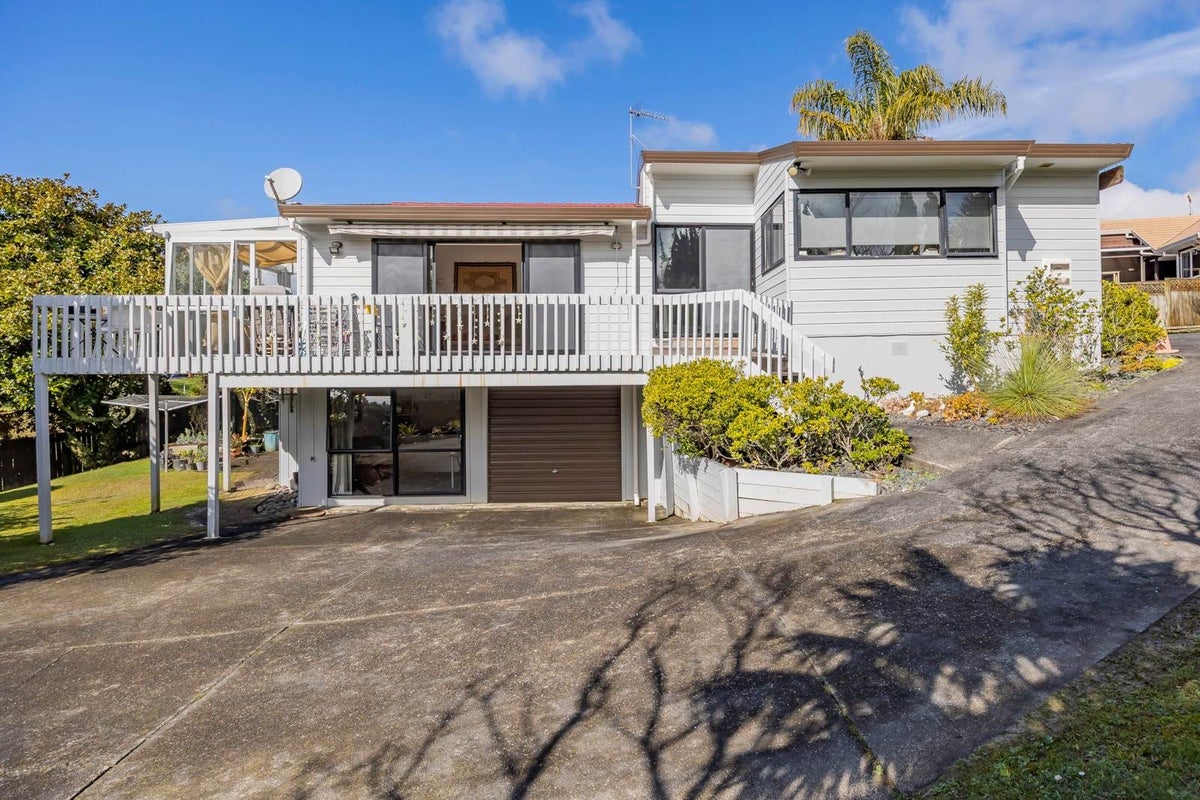 1/57 Unsworth Drive, Unsworth Heights, North Shore City, Auckland - Carousel 23
