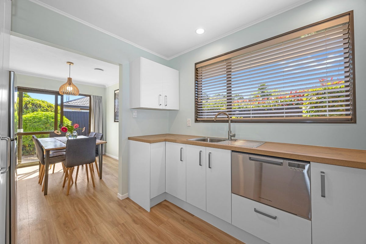 2/58 Ambleside Drive, Burnside, Christchurch - Carousel 2