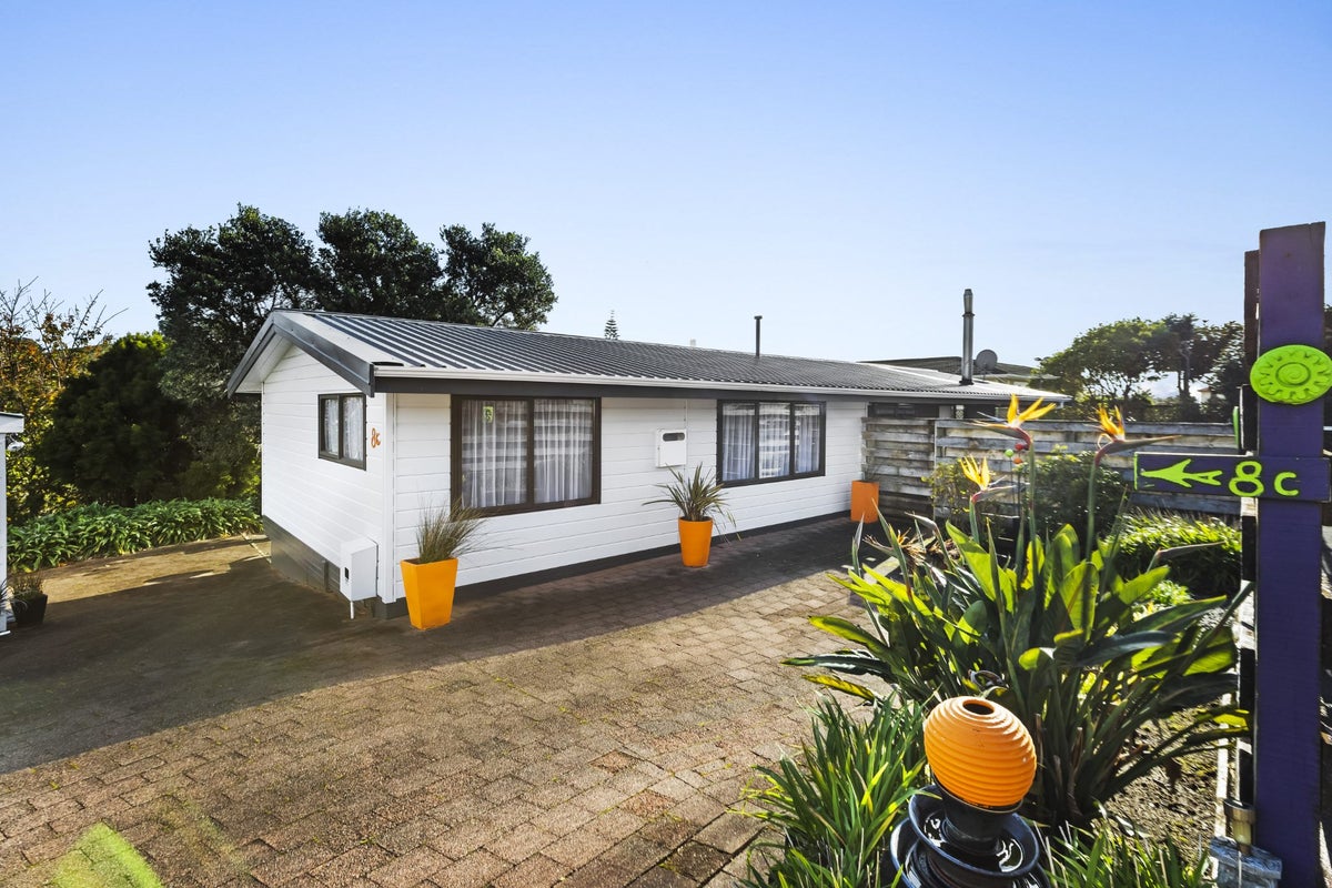 8C Squire Place, Blagdon, New Plymouth - Carousel 2