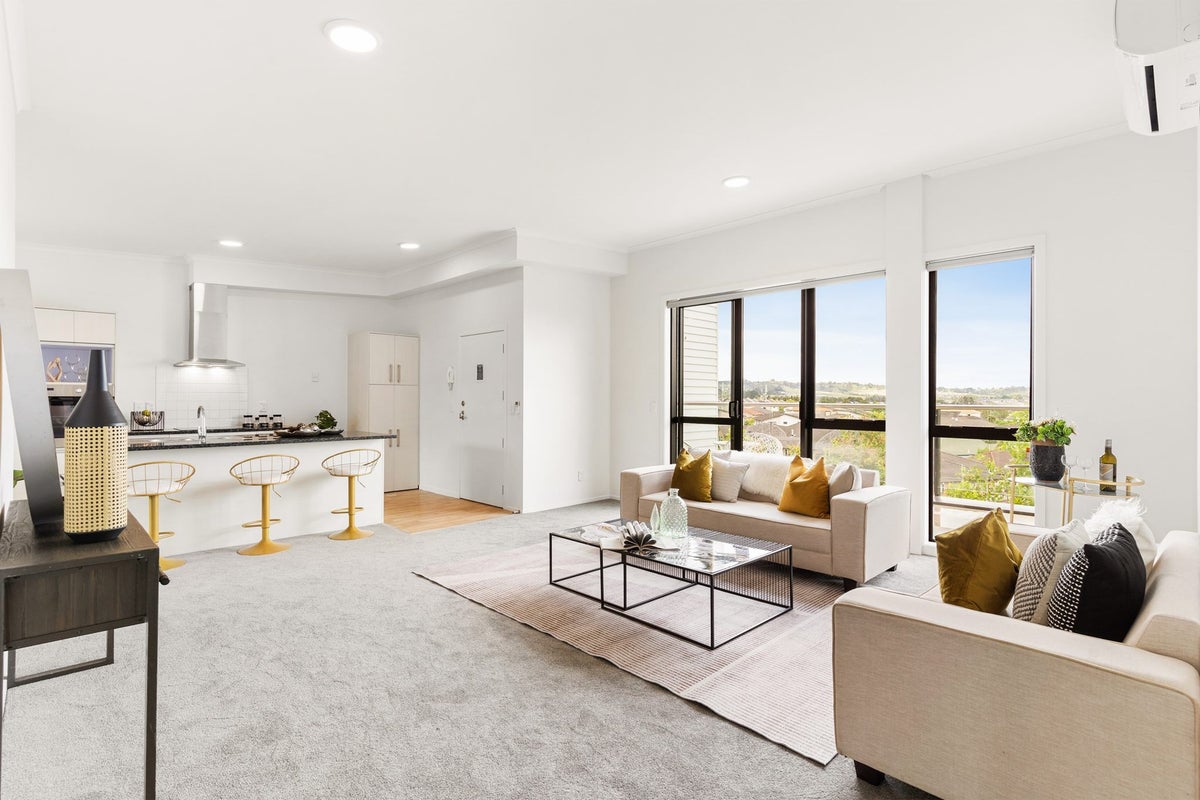 5/130 Stancombe Road, Flat Bush, Auckland - Carousel 2