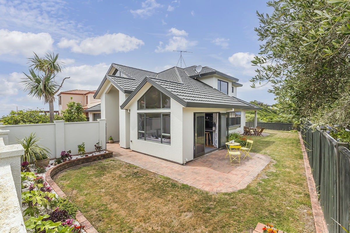 11 Waterhouse Drive, Brooklyn, Wellington - Carousel 1