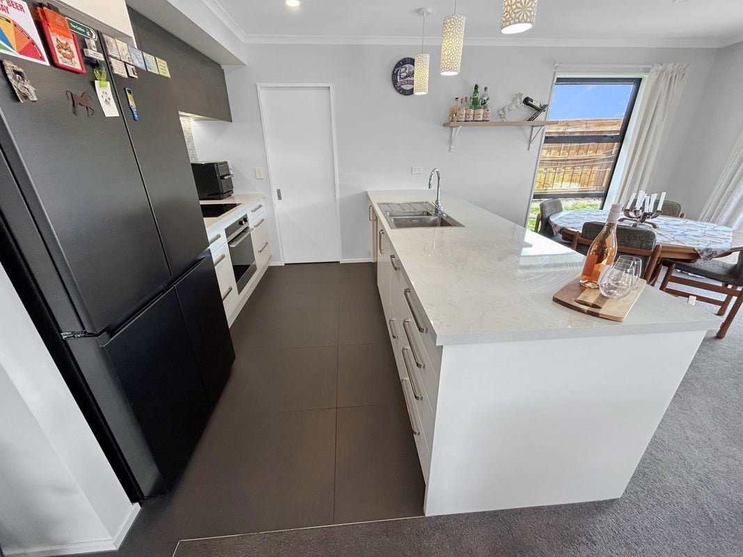 30 Quinn Crescent, Woodend, Woodend - Carousel 2