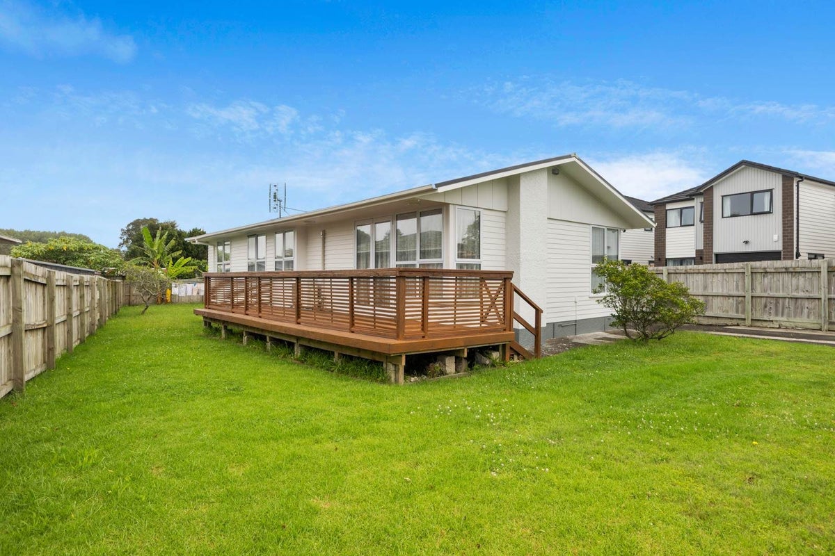 18 Friesian Drive, Mangere, Auckland - Carousel 2