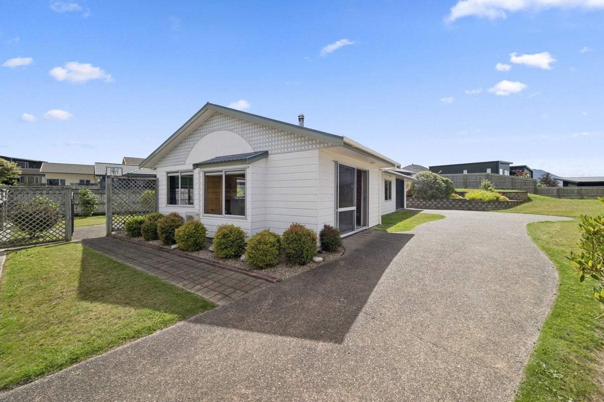 111 Lakewood Drive, Nukuhau, Taupo, Waikato - Carousel 1