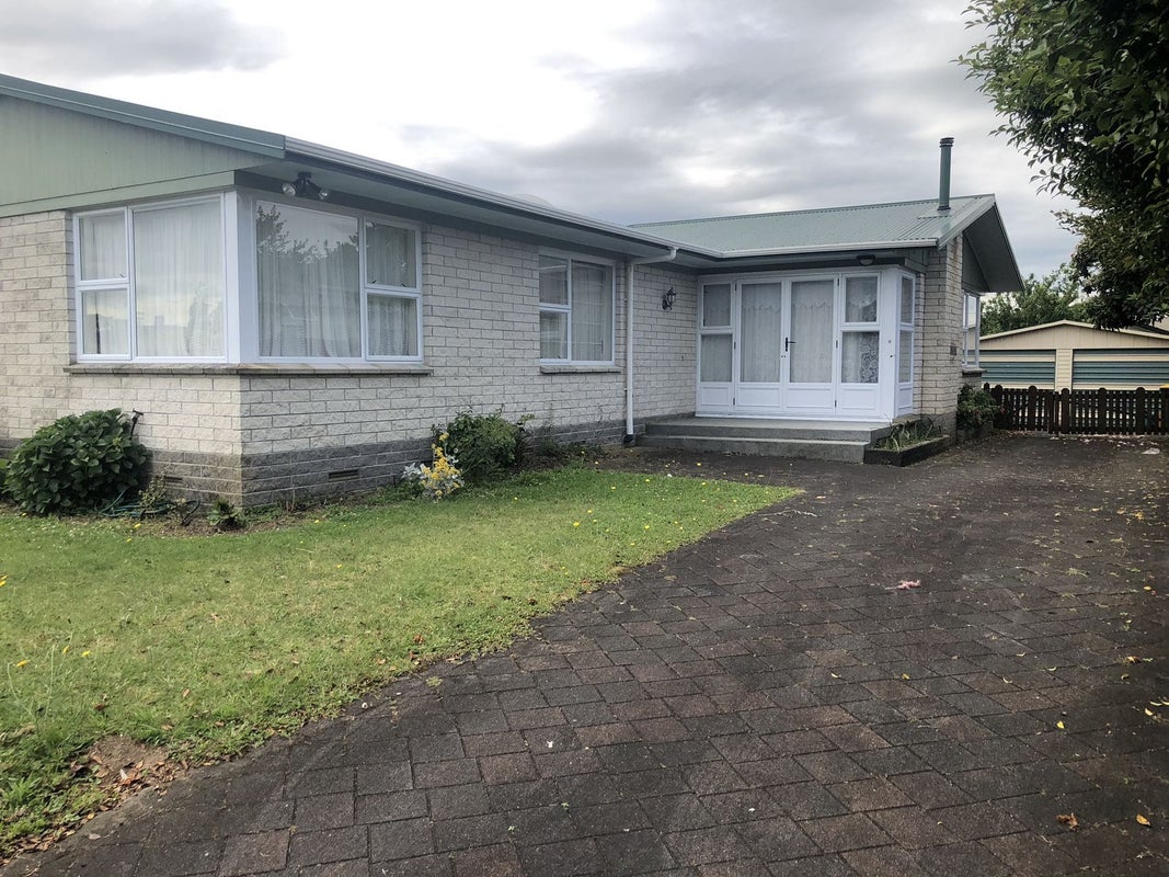14 Oban Avenue, Glenview, Hamilton - Carousel 2
