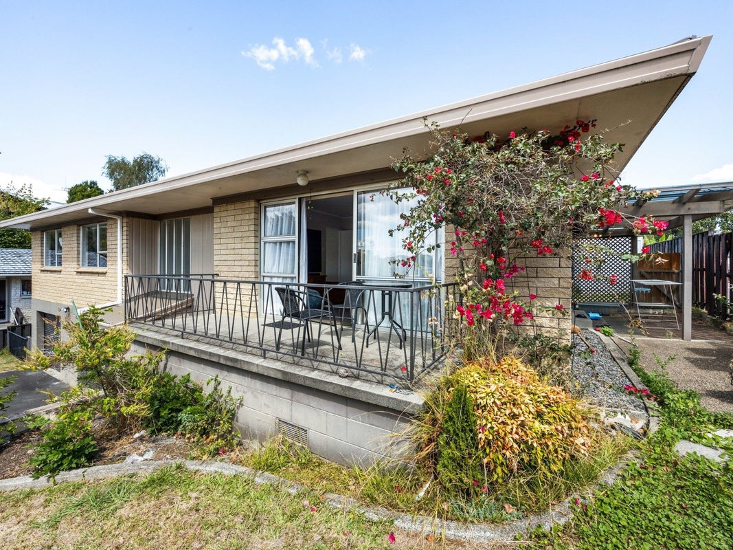 66 Hazelwood Avenue, Dinsdale, Hamilton - Carousel 3