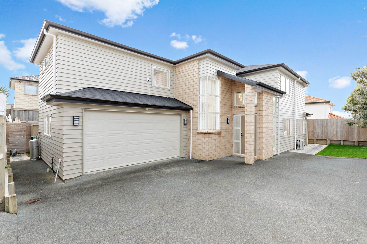 27B Louvain Avenue, Mount Roskill, Auckland - Carousel 1