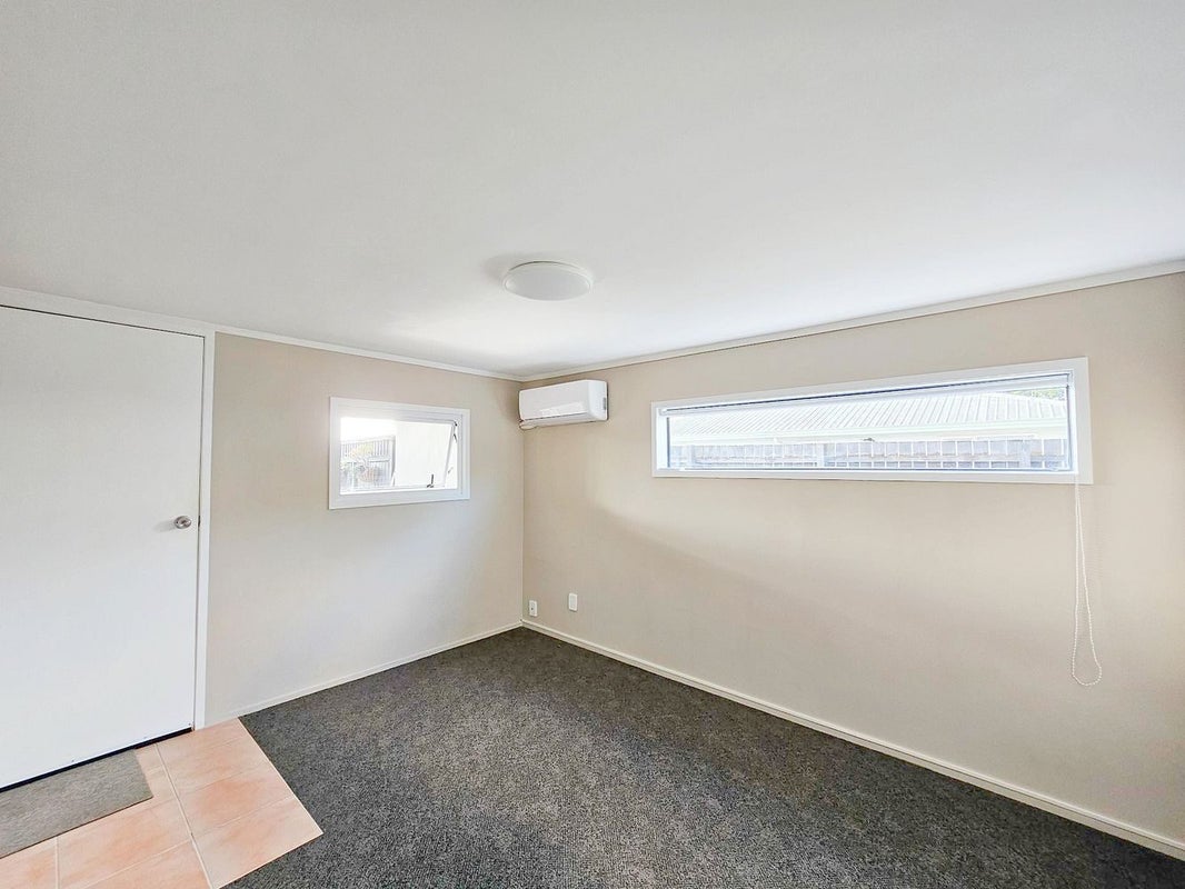 125 Birkdale Road, Birkdale, Auckland - Carousel 2