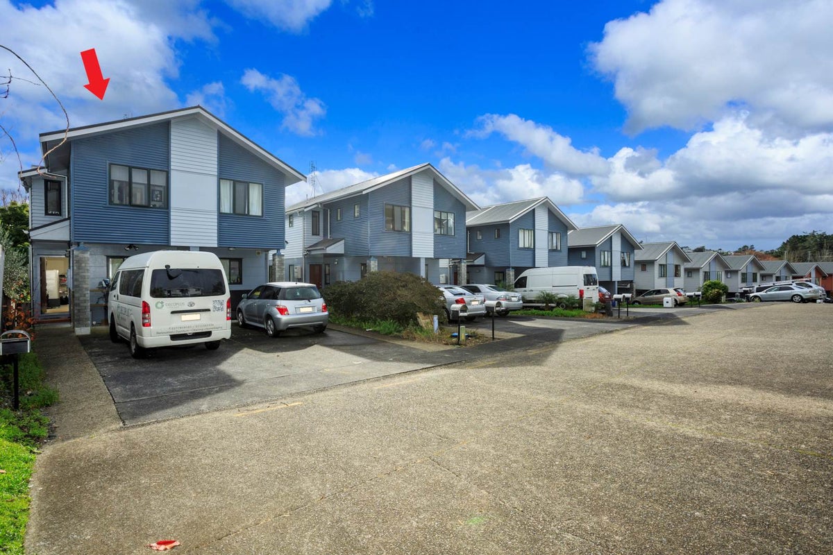 126/10 John Jennings Drive, Oteha, Auckland - Carousel 1