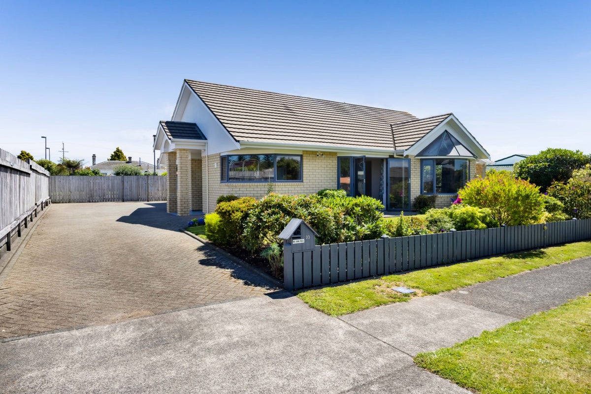 33 Orlando Street, Stratford - Carousel 2