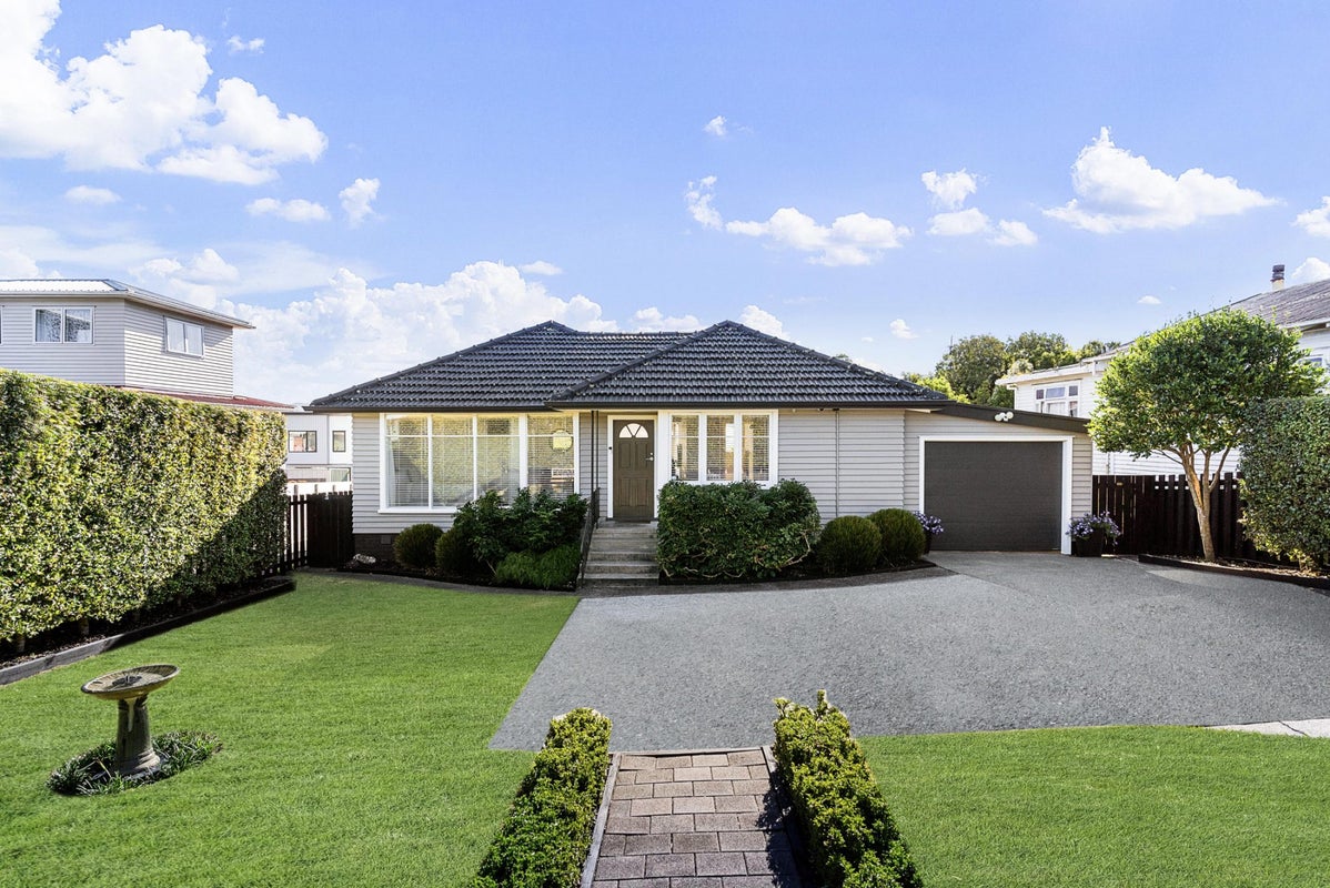 2/196 Great North Road, Glendene, Auckland - Carousel 1