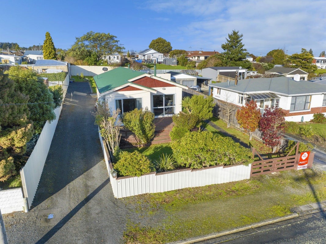 16 Springfield Street, Balclutha - Carousel 1