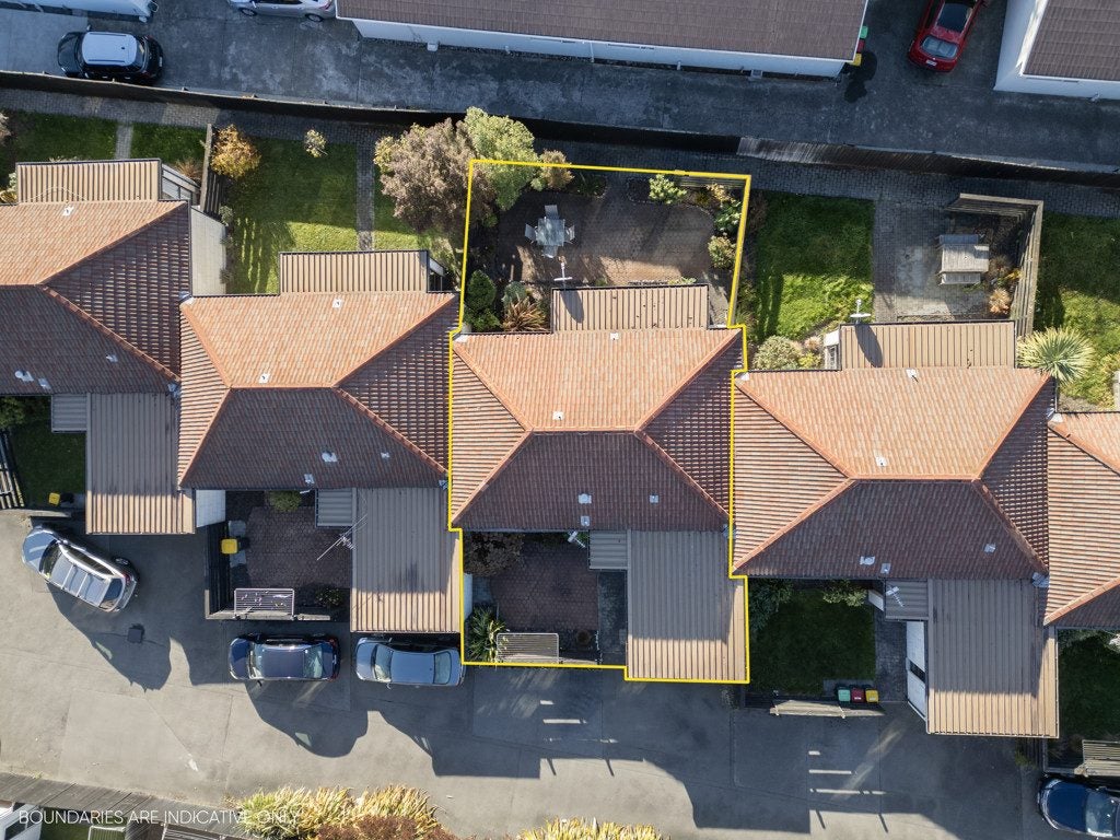 3/4 Broadbent Street, Riccarton, Christchurch - Carousel 18