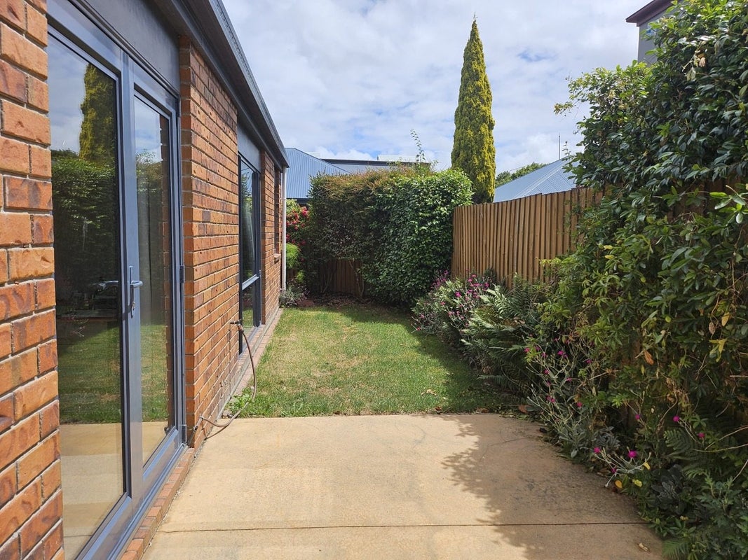 54 Parade Court, Addington, Christchurch - Carousel 13