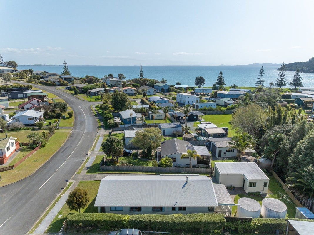 14 Peninsula Parade, Hihi, Mangonui - Carousel 2