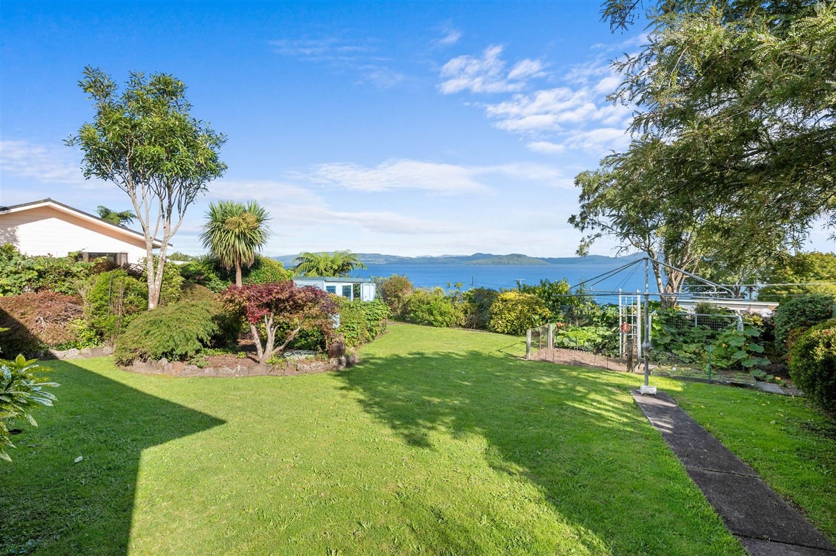 5 Hugh Avenue, Hamurana - Carousel 2