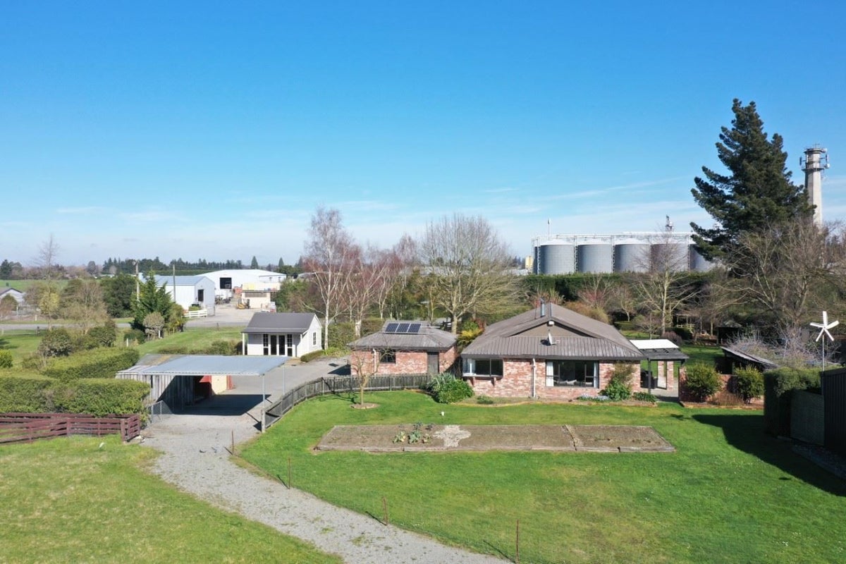 19 Glassworks Road, Netherby, Ashburton - Carousel 1
