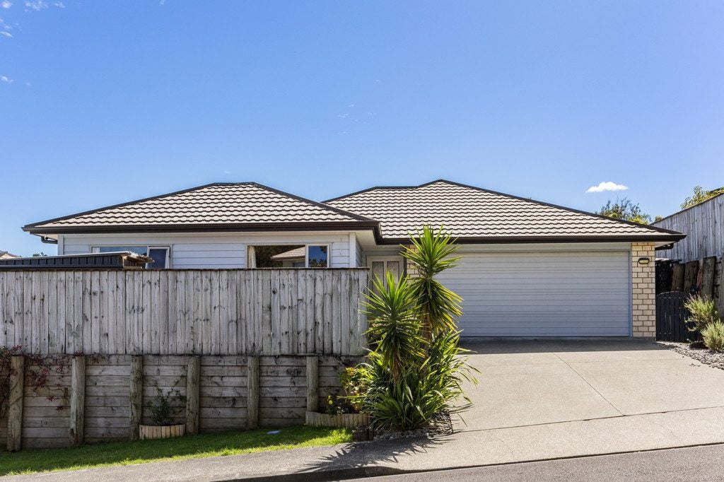 19 Speldhurst Grove, Stokes Valley, Lower Hutt - Carousel 24