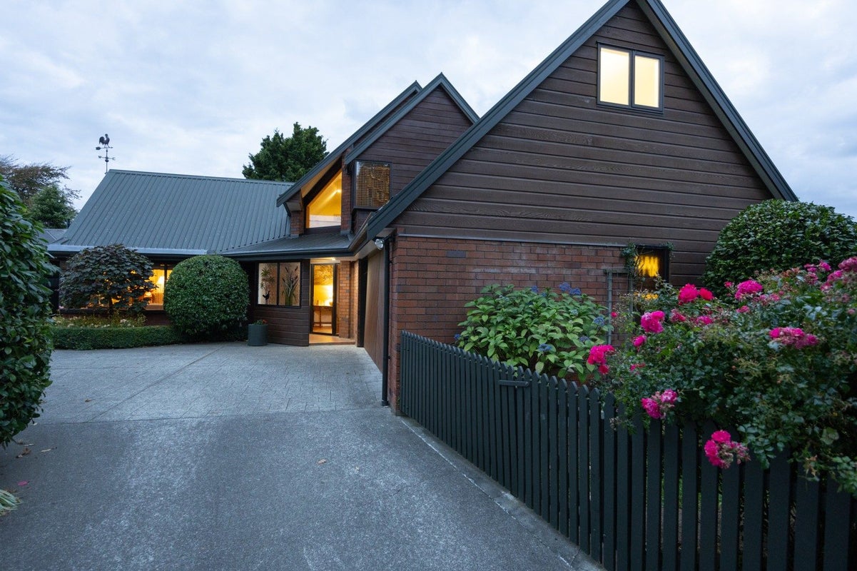 1 Caccia Birch Lane, Hokowhitu, Palmerston North - Carousel 22