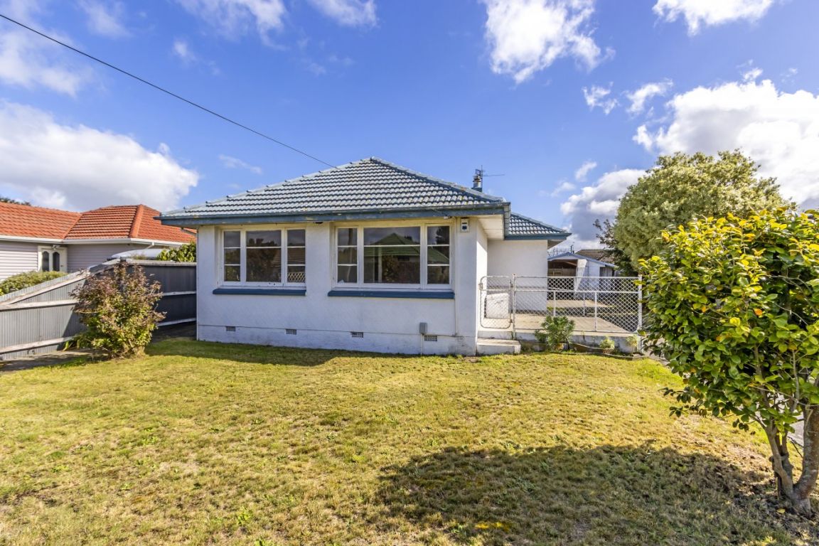 19 Tauiwi Crescent, Hei Hei, Christchurch - Carousel 2