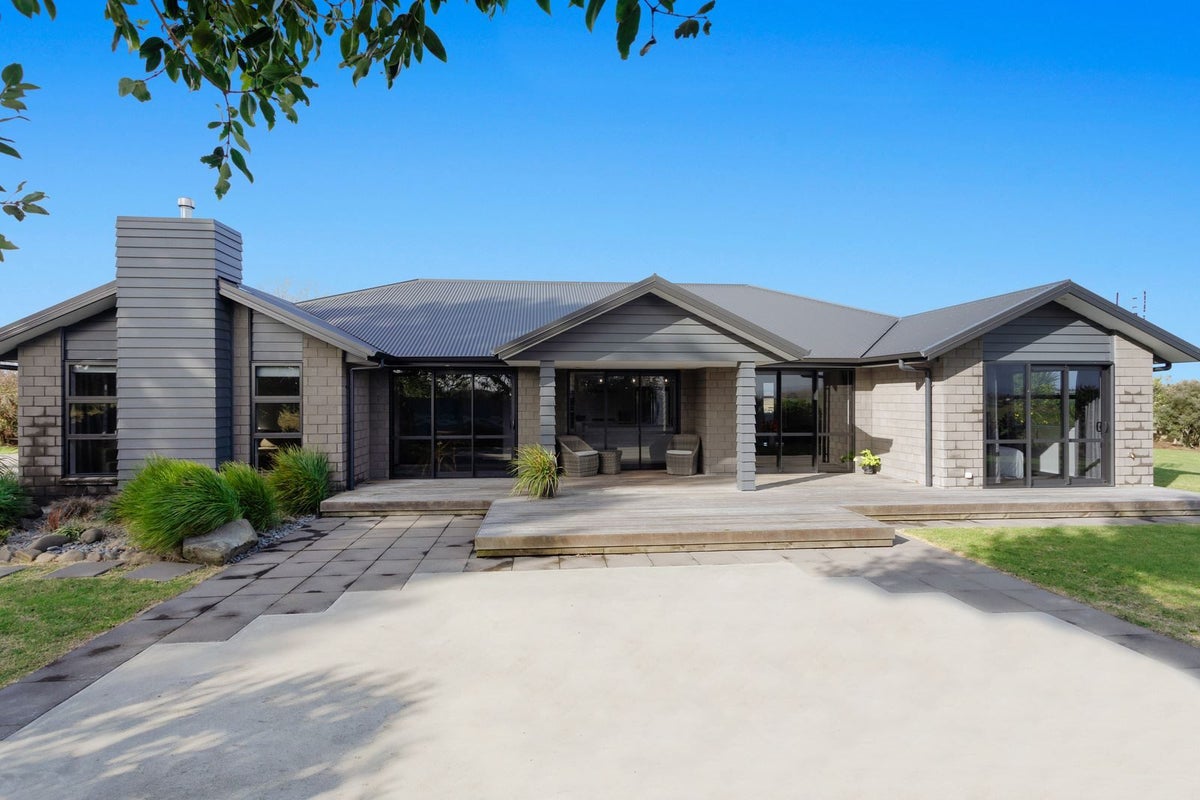 21 Aerodrome Road, Thornton, Whakatane - Carousel 2