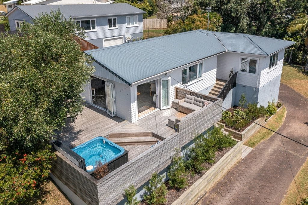 34 Tiri Tiri Road, Birkdale, Auckland - Carousel 1
