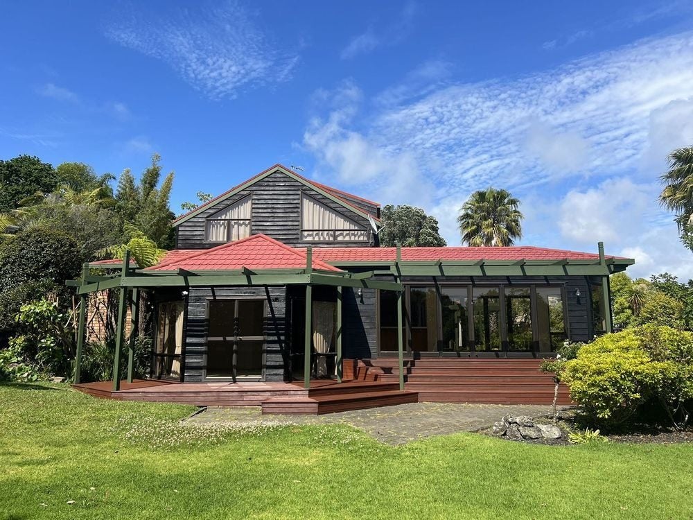 7 Aotearoa Terrace, Murrays Bay, Auckland - Carousel 1