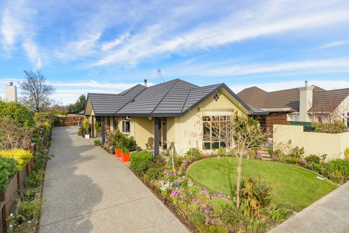 15 Washington Parade, Milson, Palmerston North - Carousel 1