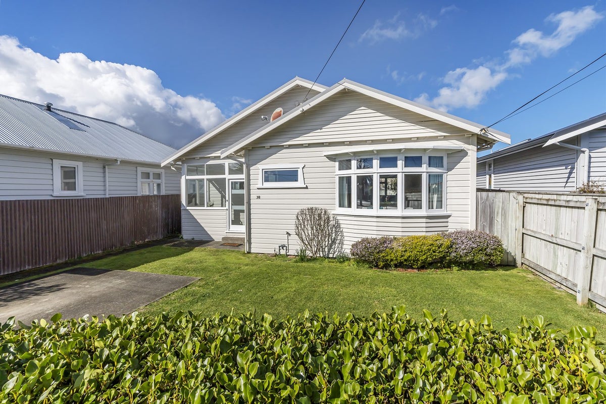38 Torridon Road, Miramar, Wellington, Wellington - Carousel 1