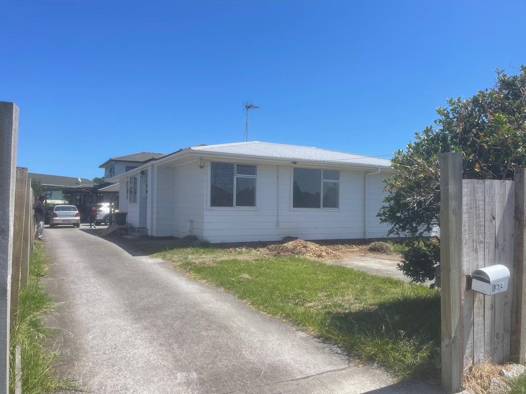 22 Ferguson Street, Manurewa East, Auckland - Carousel 1