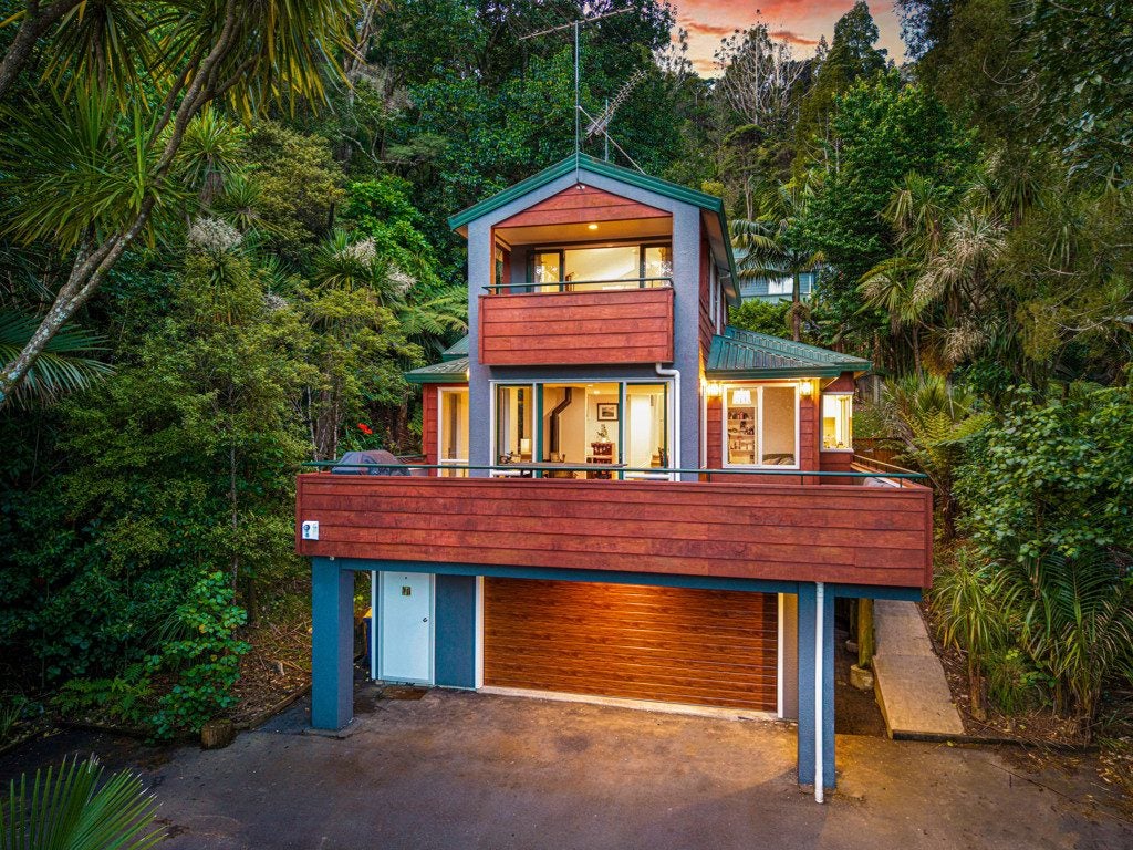 72 Wood Bay Road, Titirangi, Auckland - Carousel 2