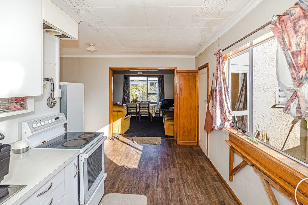 308A Thames Highway, Oamaru North, Oamaru - Carousel 2