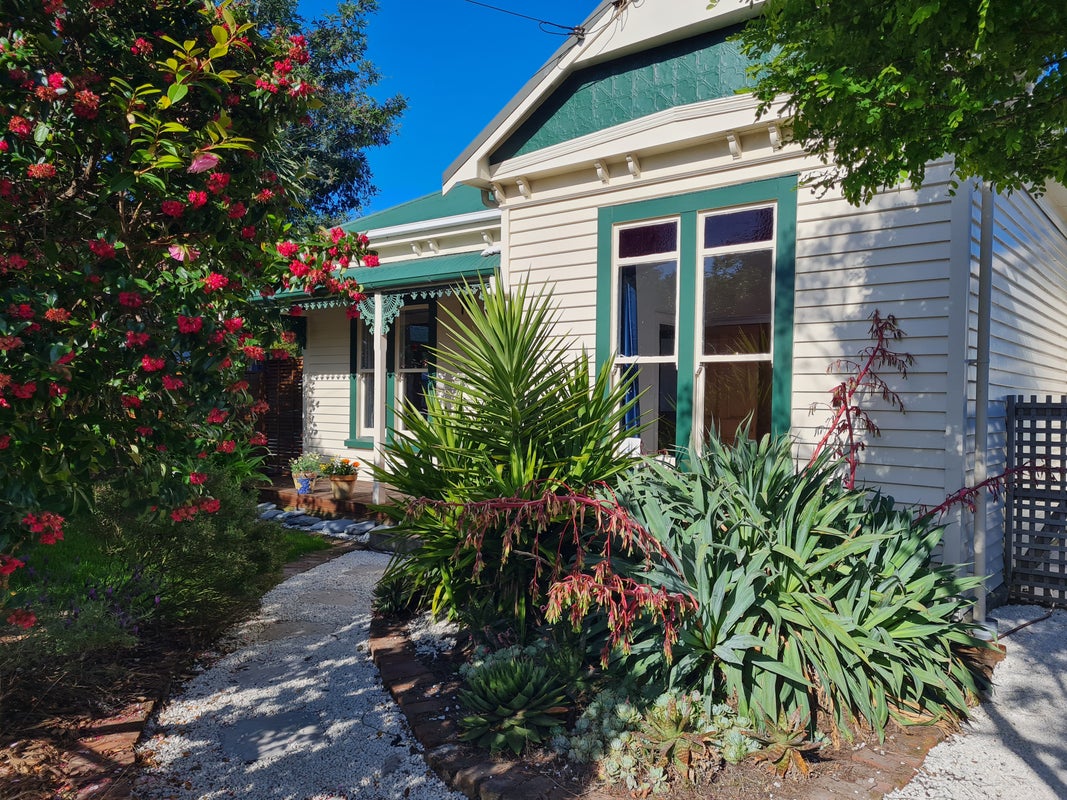 2 Vienna Street, Waltham, Christchurch - Carousel 23