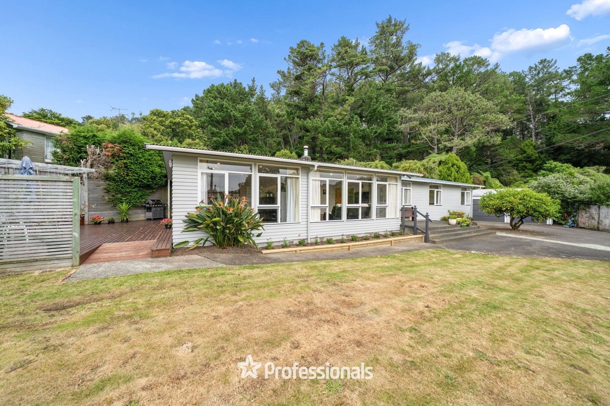 40 Kamahi Street, Stokes Valley, Lower Hutt - Carousel 2