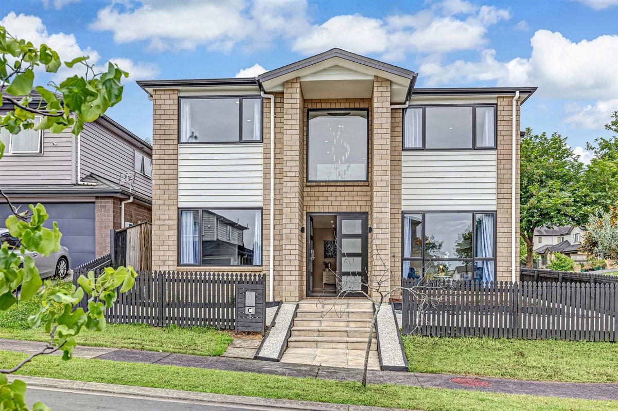 1 Shelby Lane, Flat Bush, Auckland - Carousel 2