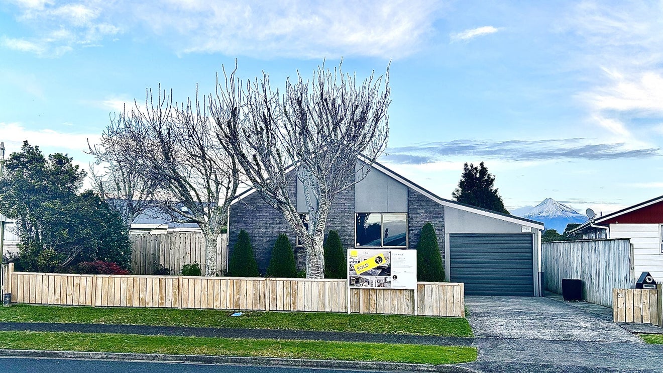 53 Gardenia Avenue, Bell Block, New Plymouth - Carousel 1