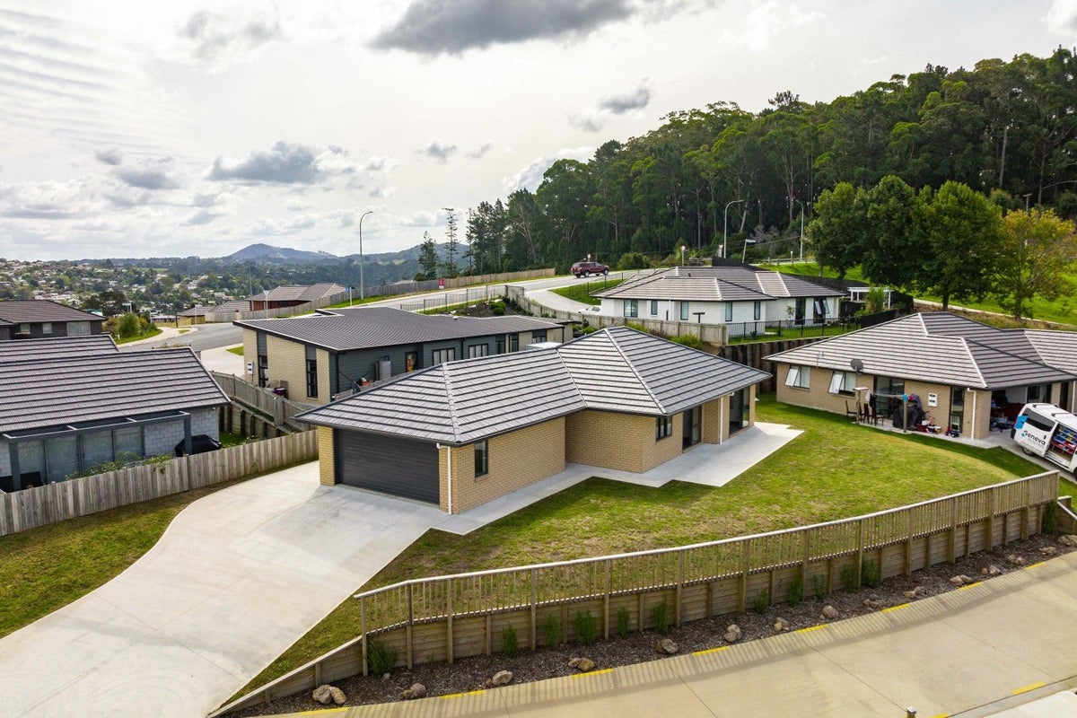7 Millview Place, Port Whangarei, Whangarei - Carousel 1