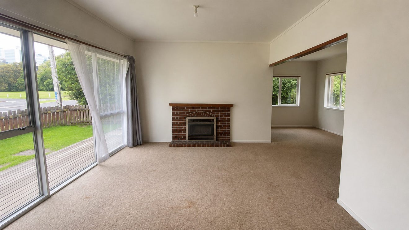 24 Opoia Road, Hamilton East, Hamilton - Carousel 2