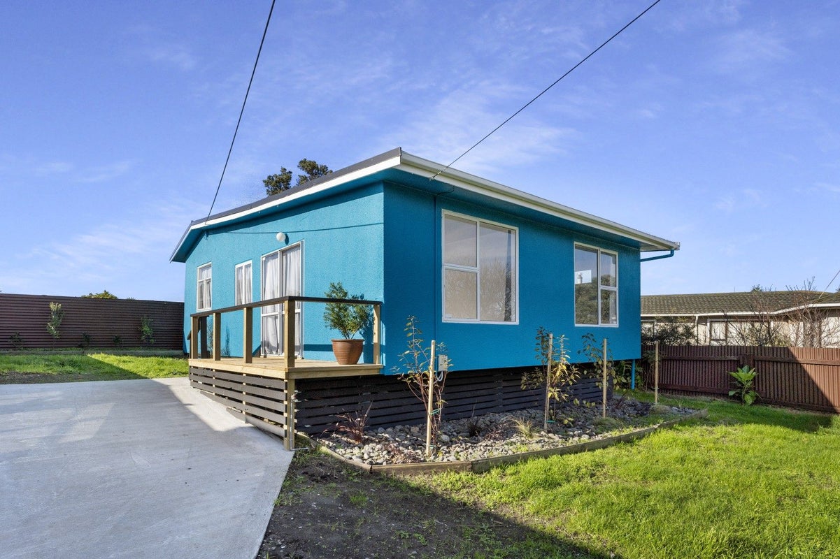 24 Aotea Street, Castlecliff, Whanganui - Carousel 1