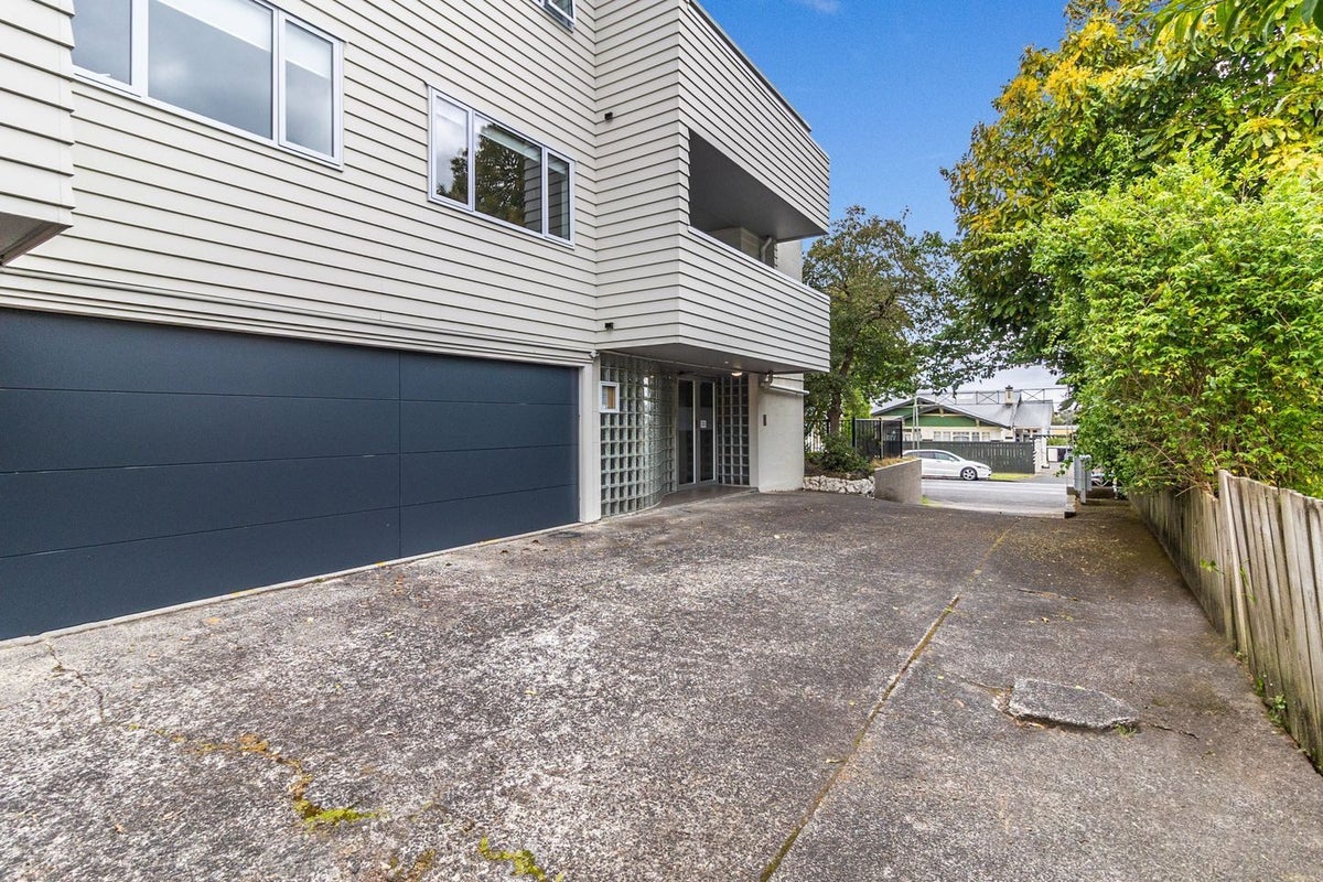 38J Horoeka Avenue, Mount Eden, Auckland - Carousel 1